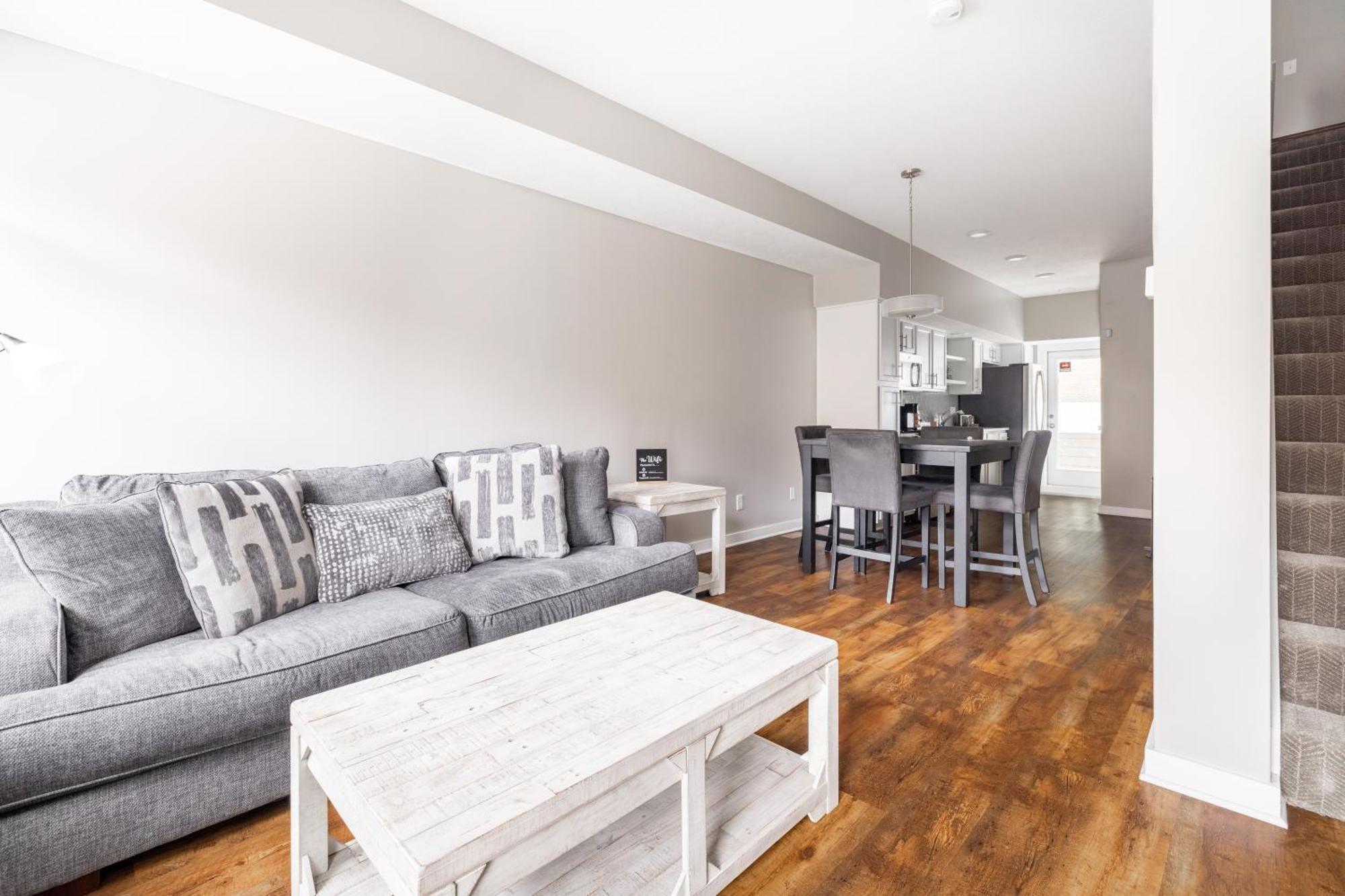 Luxury Downtown Townhome Unit 5 كليفلاند المظهر الخارجي الصورة
